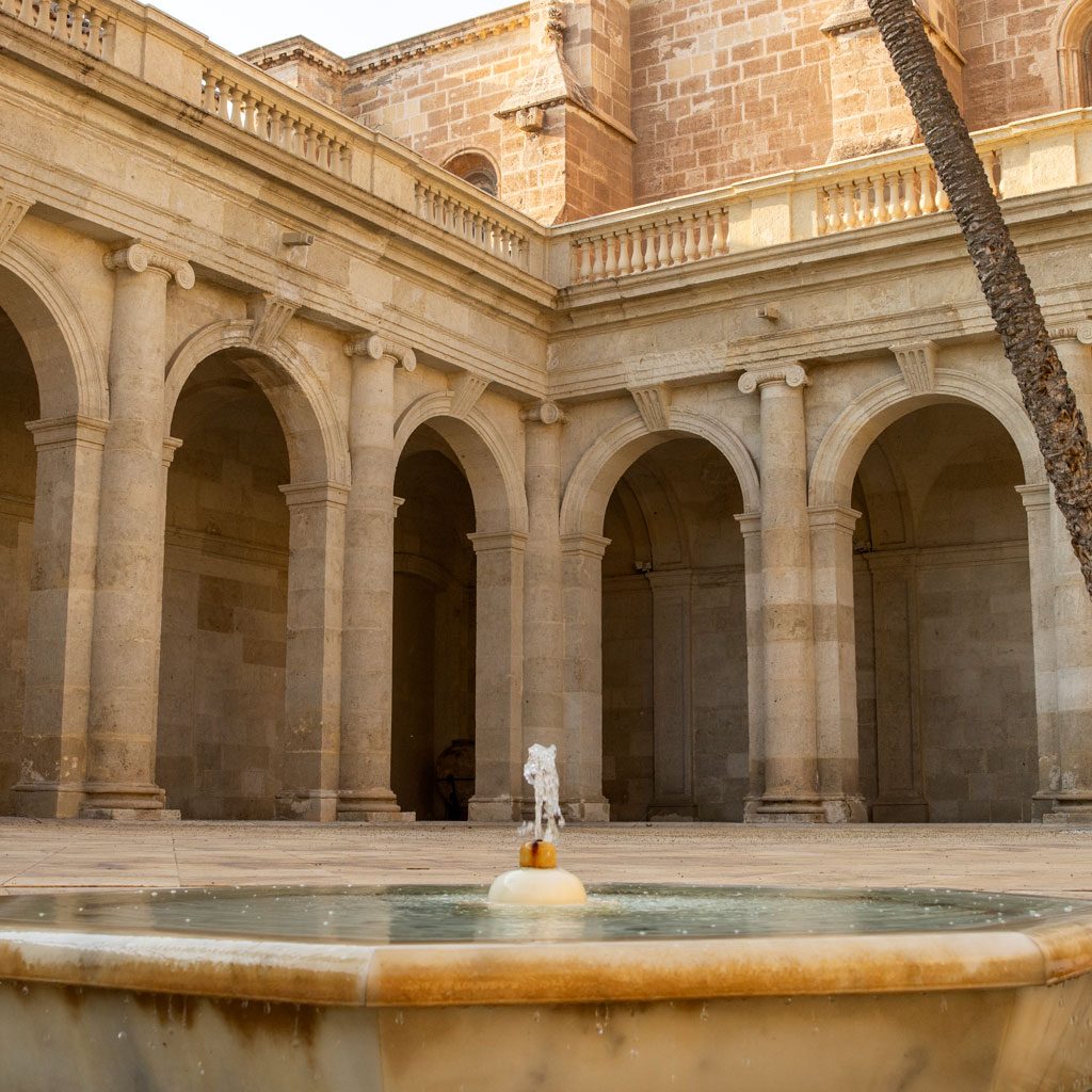 claustro-catedral-de-almeria-(2)