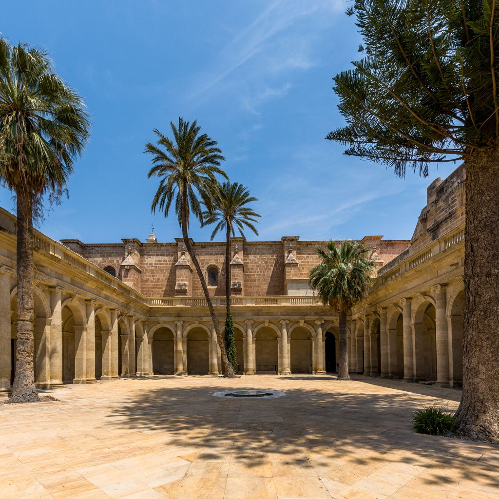 claustro-catedral-de-almeria-(7)